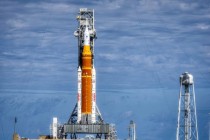 NASA突然为登月计划新增一次载人试飞