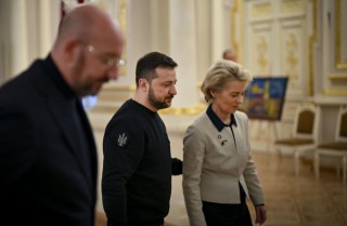 牛弹琴：最终，欧洲还是没敢