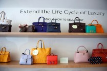 奢侈品二手市场蓬勃发展，品牌却难以从中获利