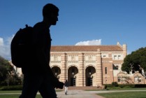 超80万学生贷款借款人债务减免及惠民还款计划申请仍积压未处理