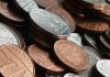 如何观察黄金市场价格的波动情况？这种波动情况如何应对？