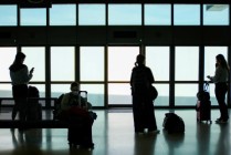 航空公司严阵以待 “地狱夏日”