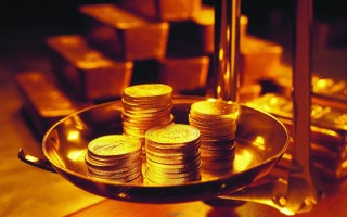 如何从黄金投资的经验中总结出有效的方法这些方法在不同市场环境中的适用性如何？