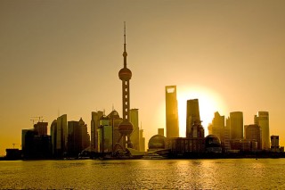 如何知晓城市动态情况？如何办理房贷转公积金业务？