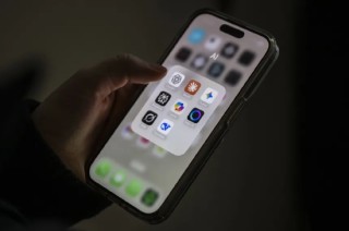 人们对AI到底是下一个风口还是纯属炒作争论不休