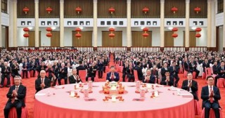 春节团拜会上的一个特别细节