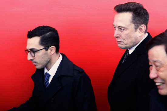 动荡中的特斯拉又有高管走人 这次是马斯克的心腹大将Afshar  第1张