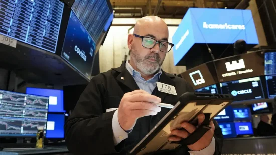 午盘：美股维持涨势 市场关注中东局势发展  第1张