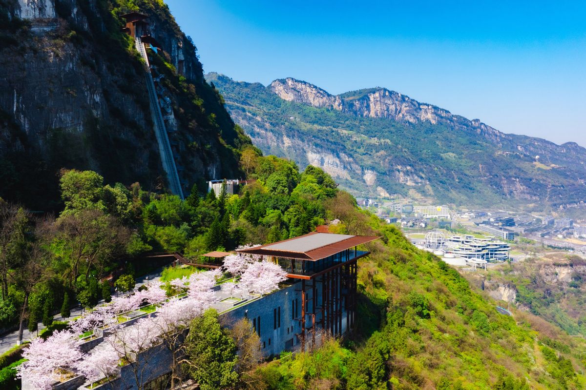 赤水左岸诗酒五载:当文学与美酒在时间里“生长养藏” 第4张 赤水左岸诗酒五载:当文学与美酒在时间里“生长养藏” 第4张